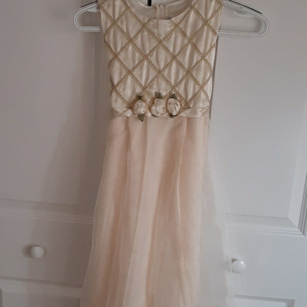 White flower dress